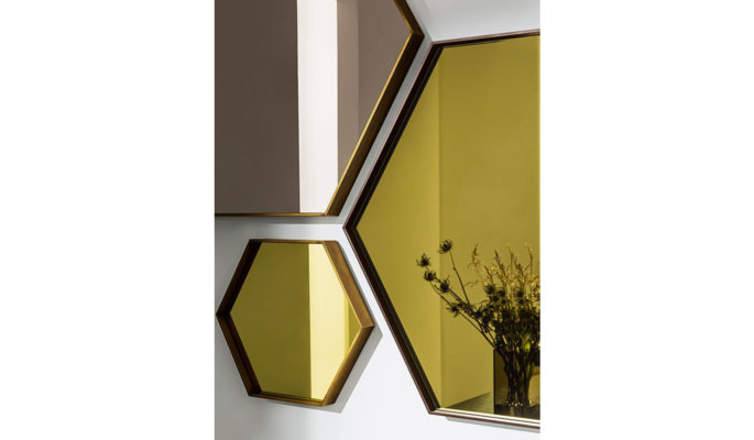 Visual Hexagonal Mirror 03 website