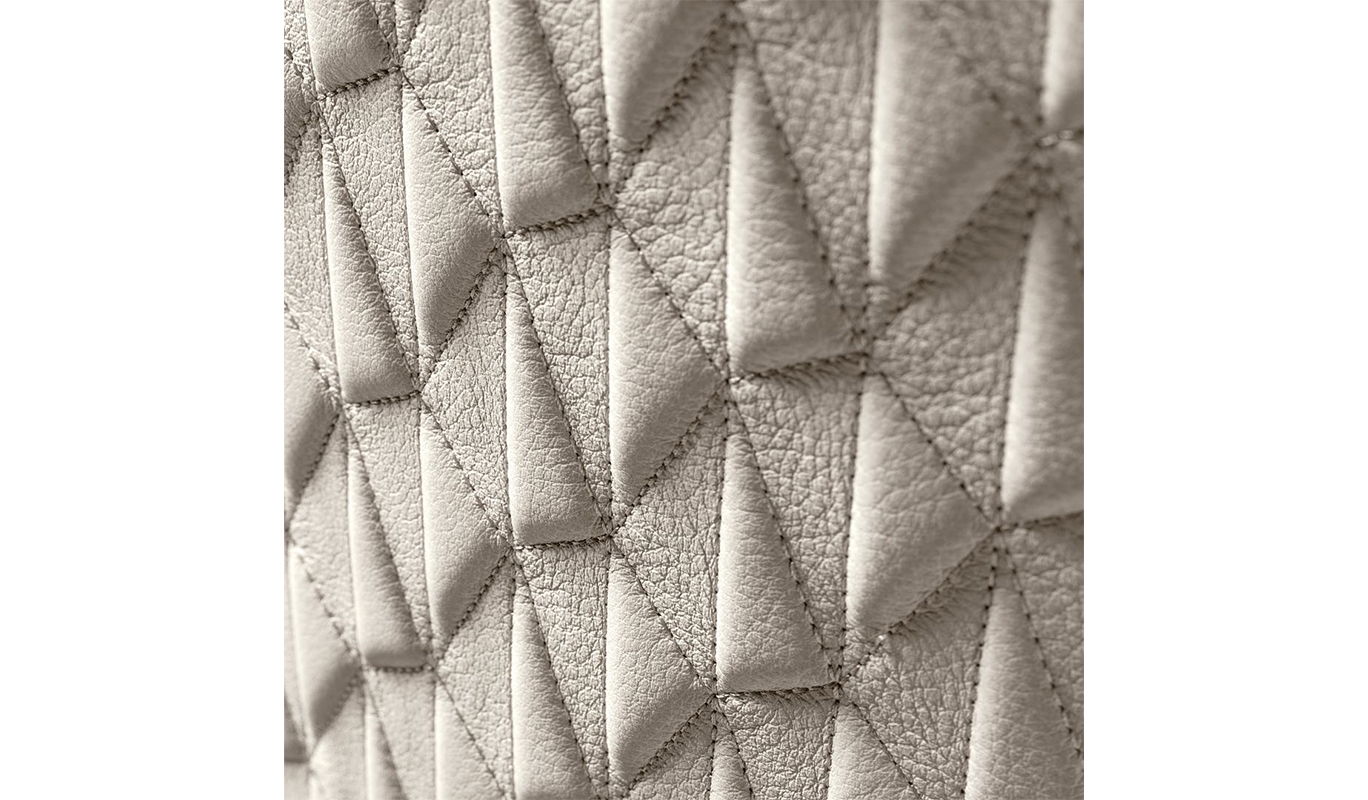 Holly Armchair 06 (Website)