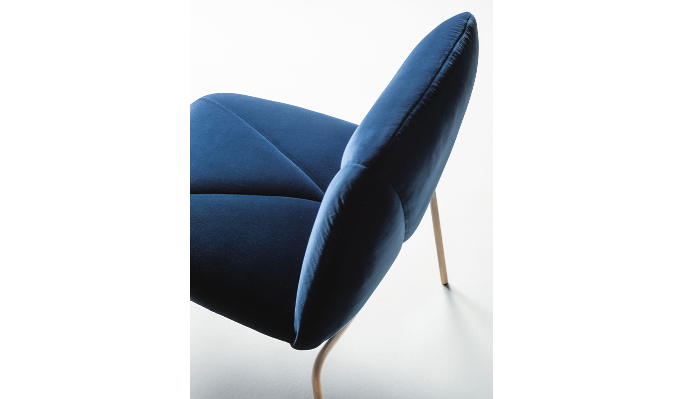 Mantra Chair 03 (Website)