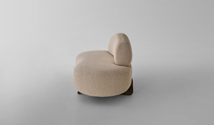 Vao Loveseat 02 Website