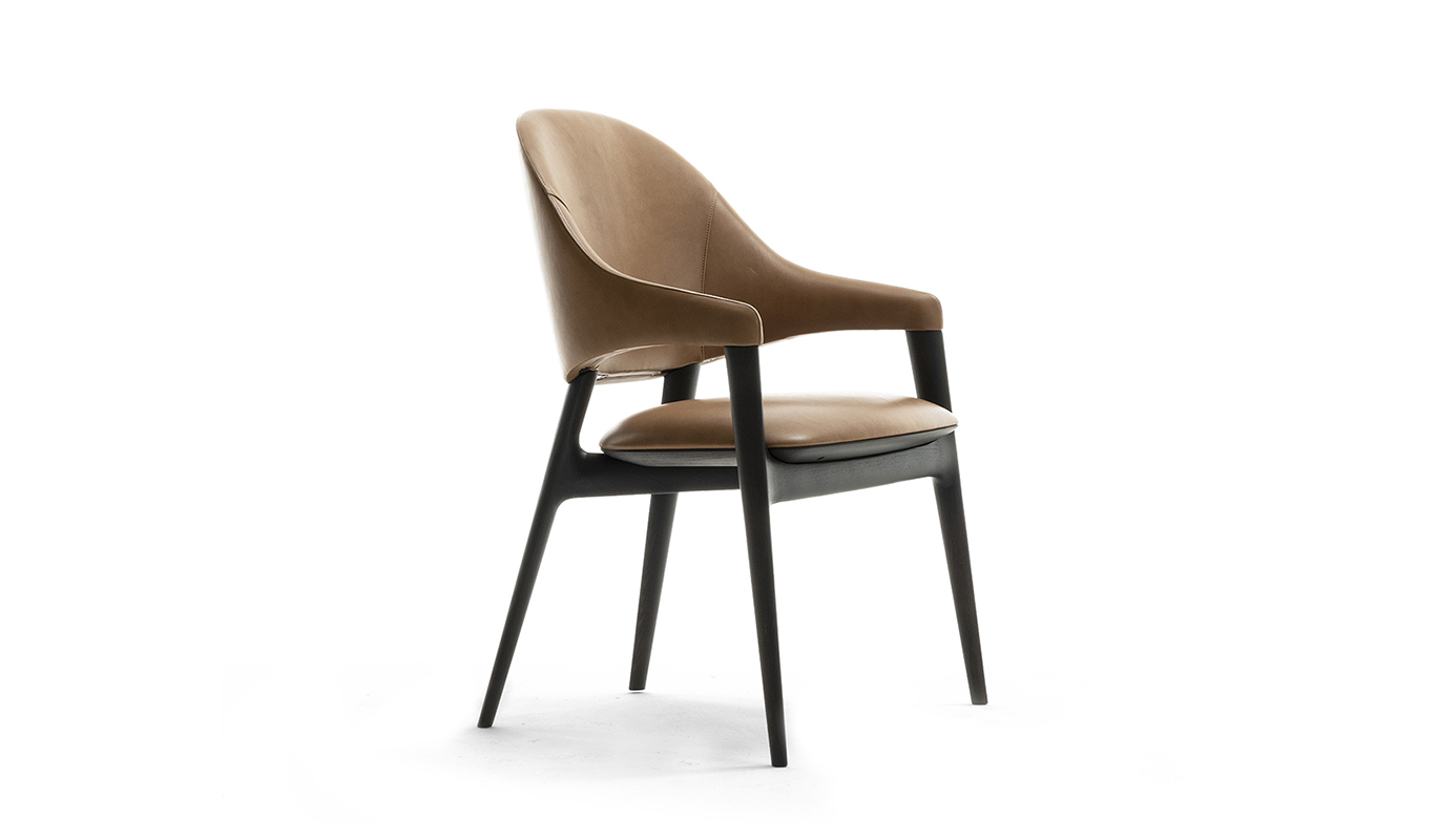 Egle Chair 00 (Website)