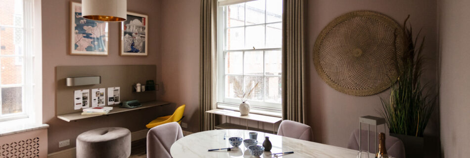 03 Reigate Kitchens solo con credits 8