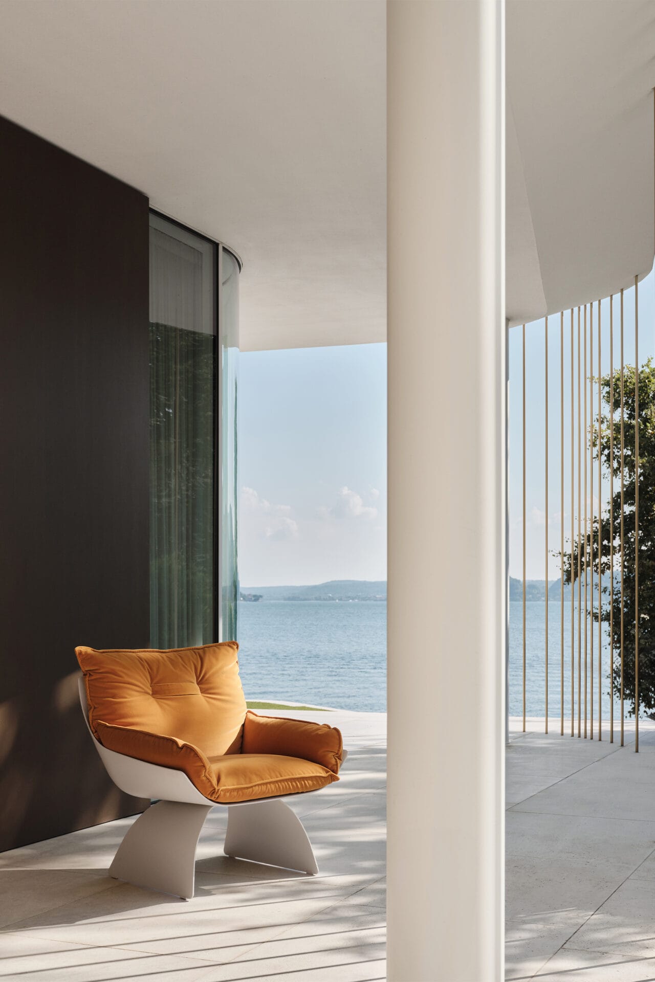 silhouette-armchair-01 silhouette-armchair-01