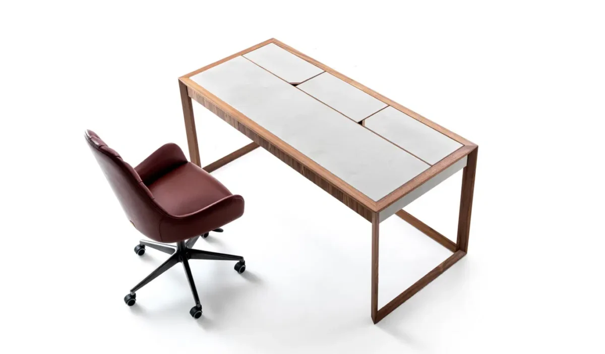 Gill desk 02