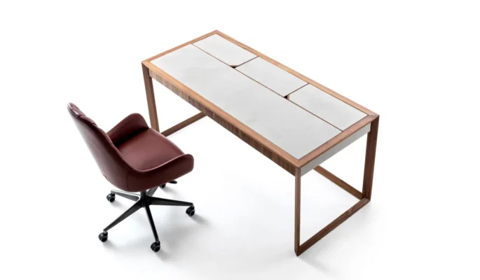 Gill desk 02